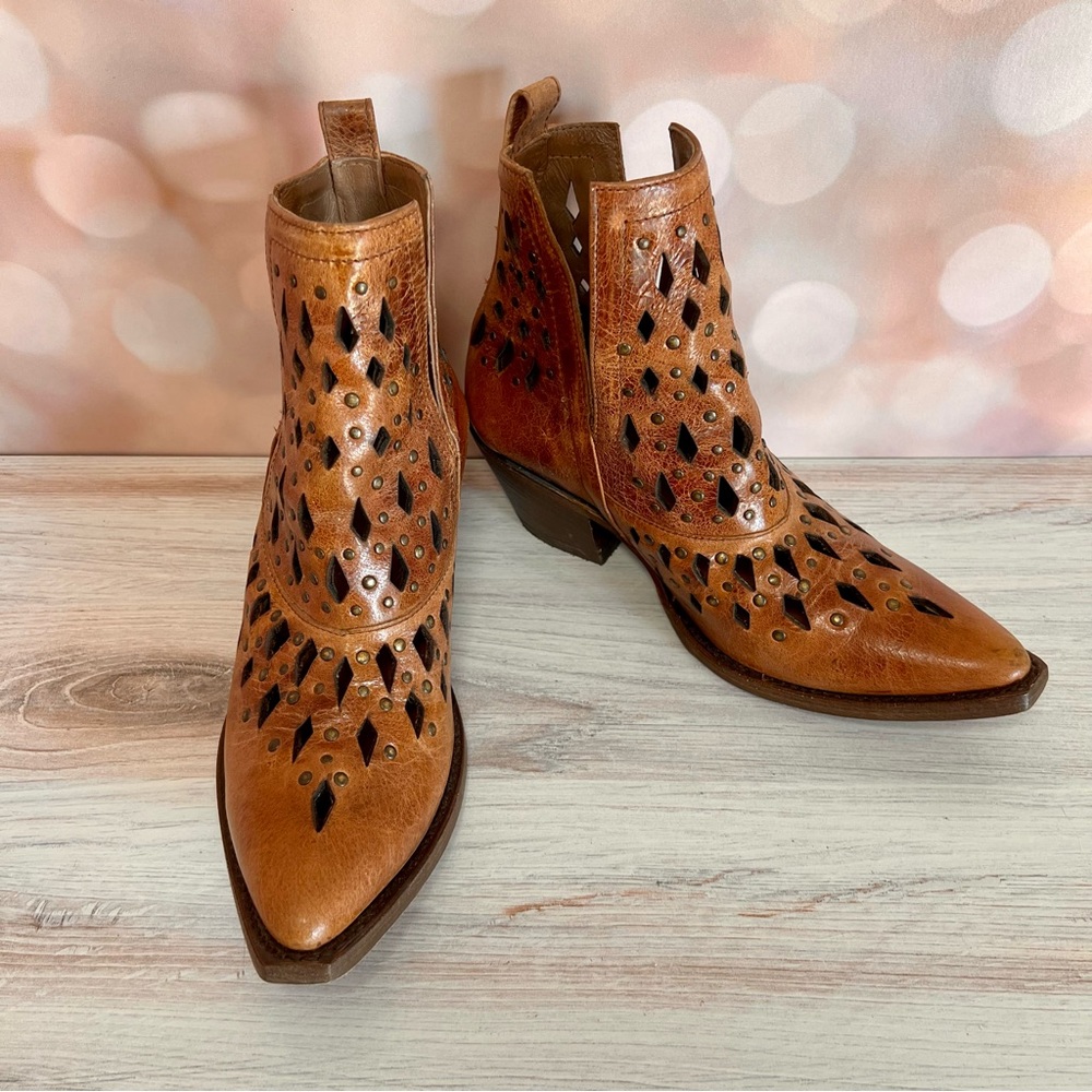 Ariat Slip-on Perforated Ankle Boot, sz 7.5